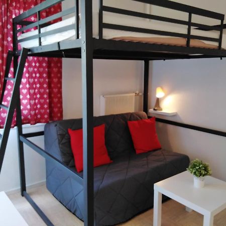 Le Petit Aurouze Apartment เลอเดโวลุย ภายนอก รูปภาพ